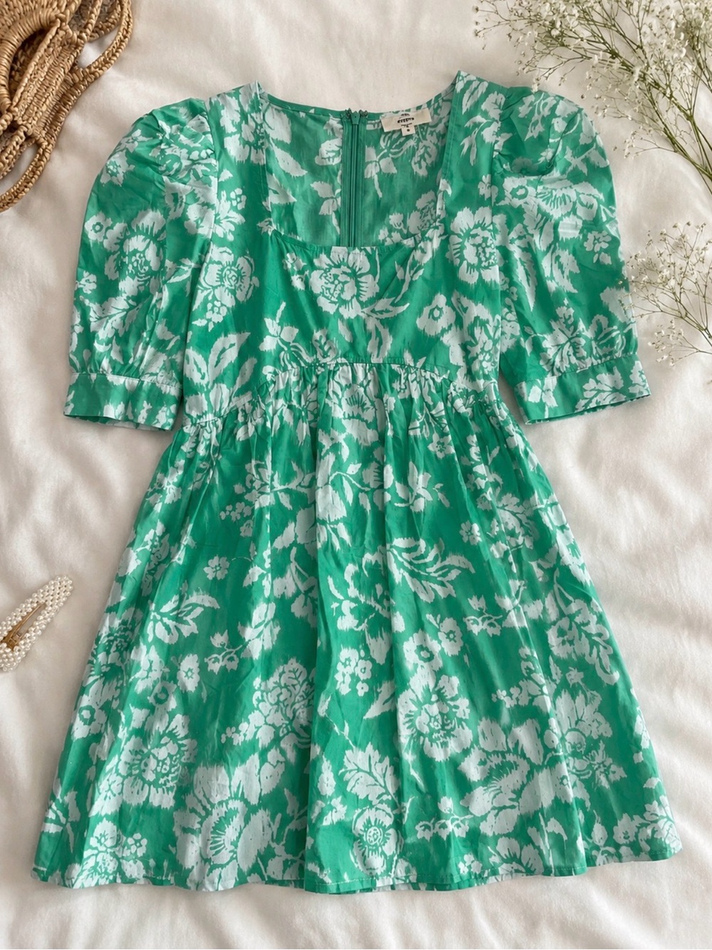 Entro Green & White Floral Mini Dress – Size S